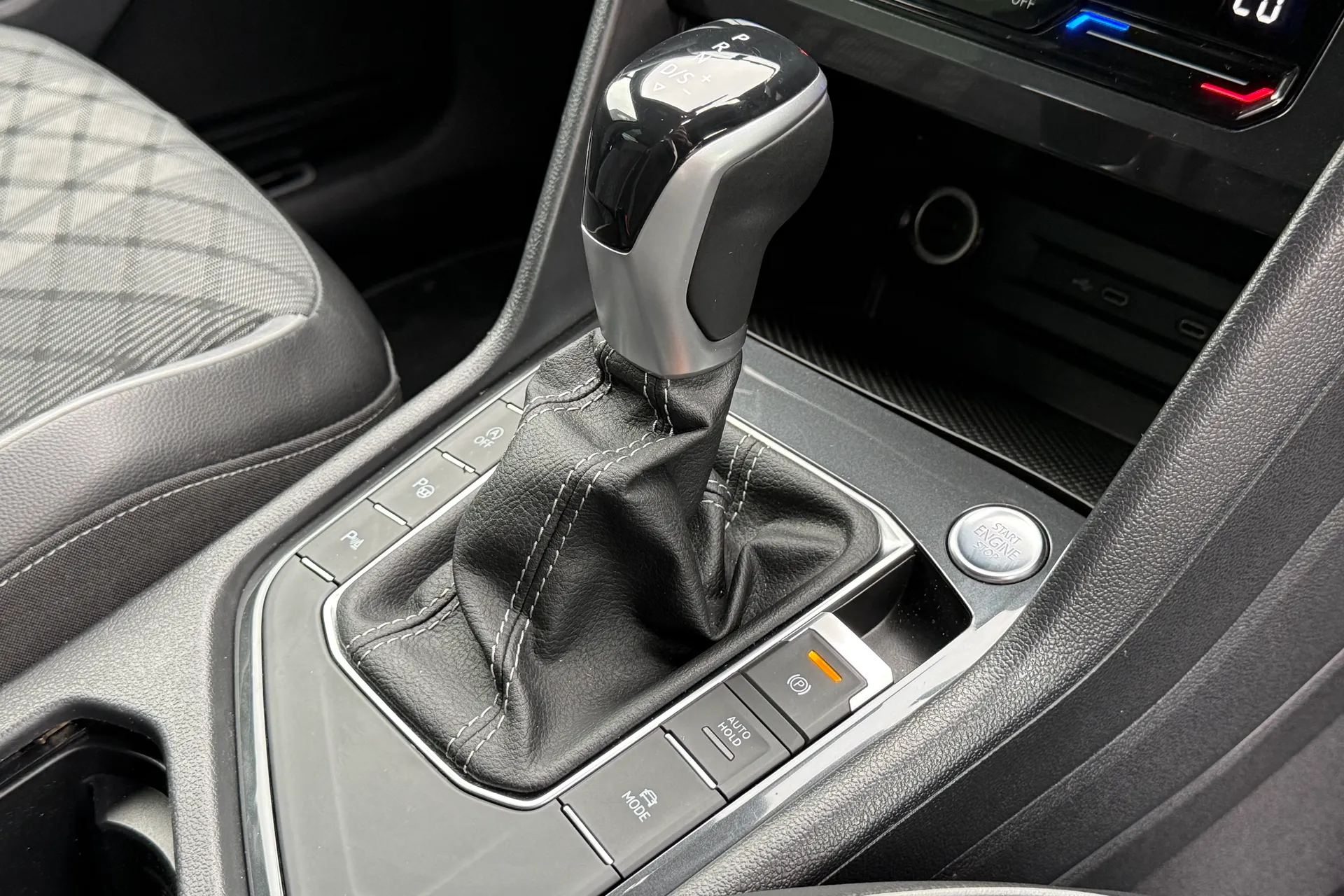 VOLKSWAGEN TIGUAN thumbnail image number 19