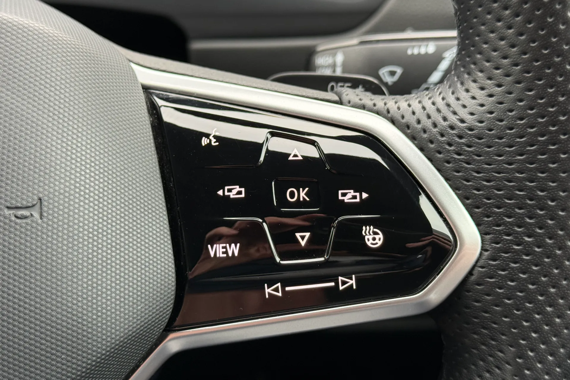 VOLKSWAGEN TIGUAN thumbnail image number 22