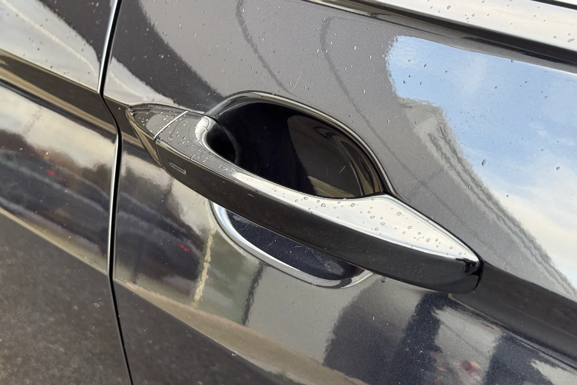 VOLKSWAGEN TIGUAN thumbnail image number 28