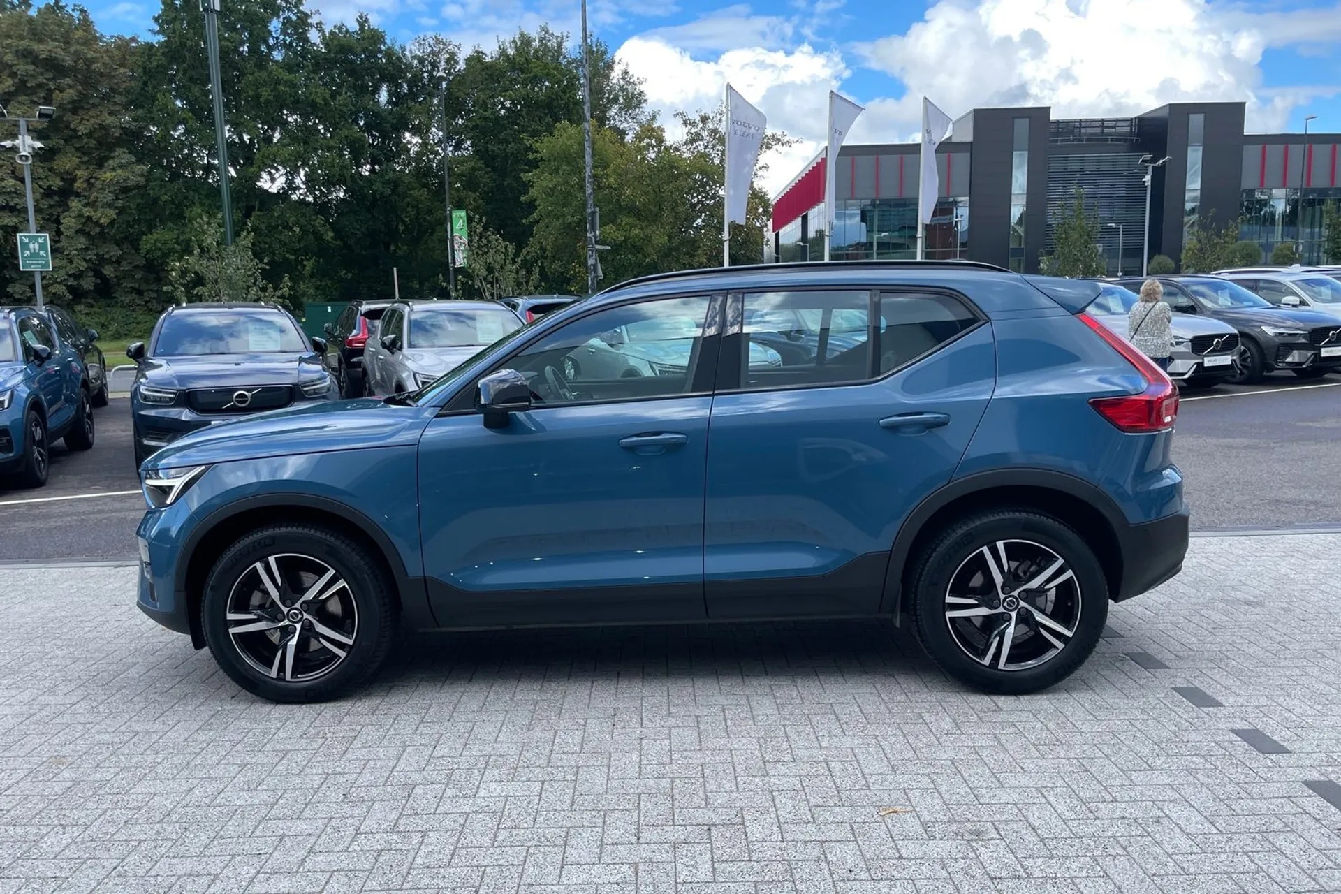 Volvo XC40 thumbnail image number 10