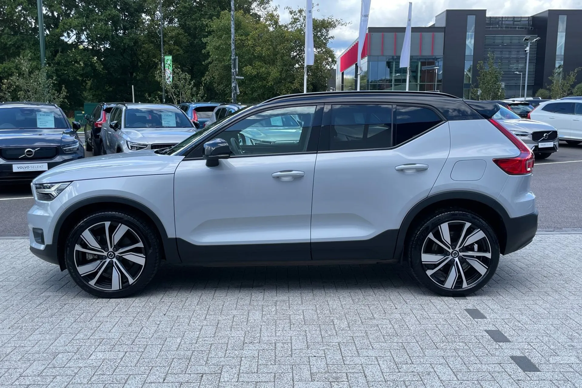 Volvo XC40 thumbnail image number 10