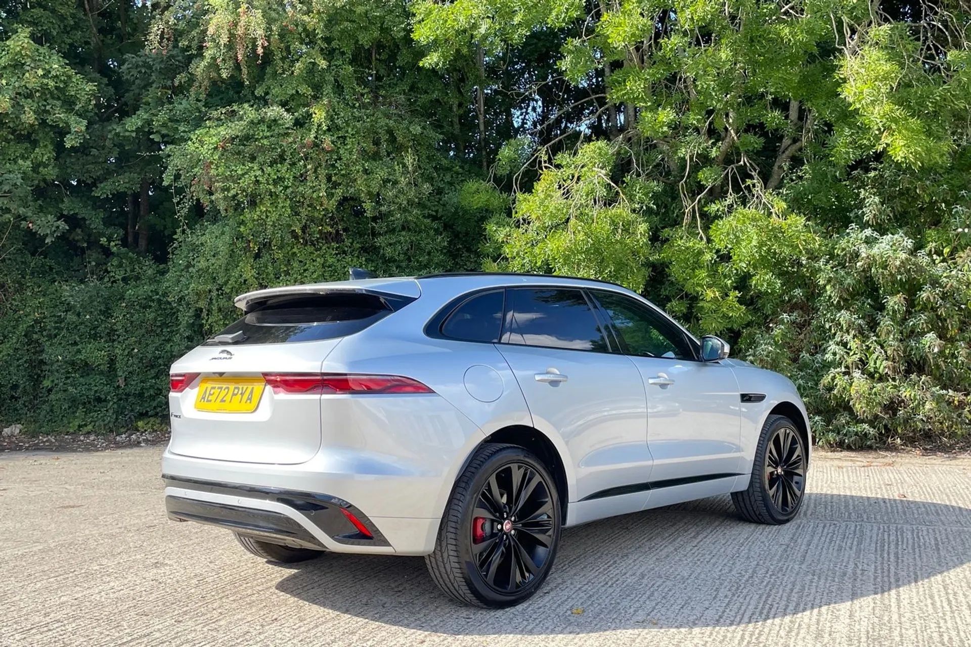 Jaguar F-PACE thumbnail image number 7