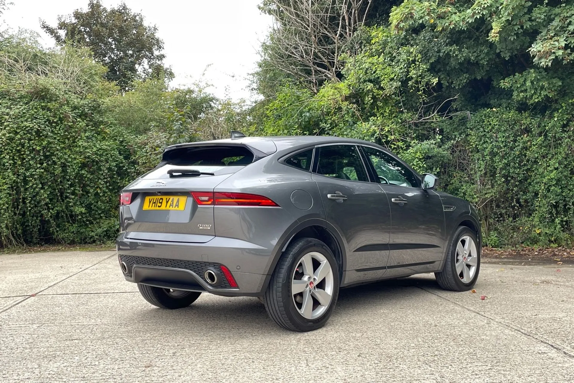 Jaguar E-PACE thumbnail image number 7