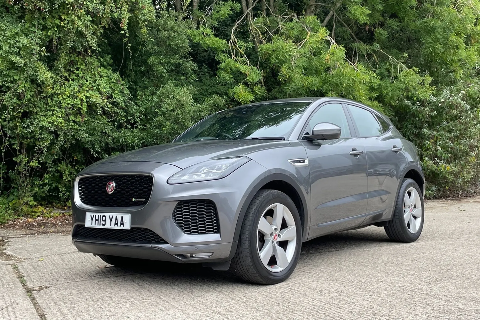 Jaguar E-PACE thumbnail image number 11