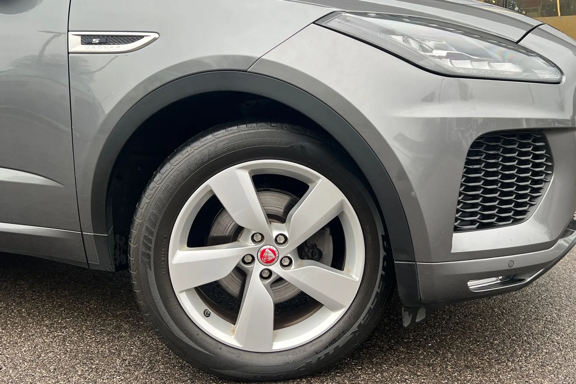 Jaguar E-PACE thumbnail image number 7