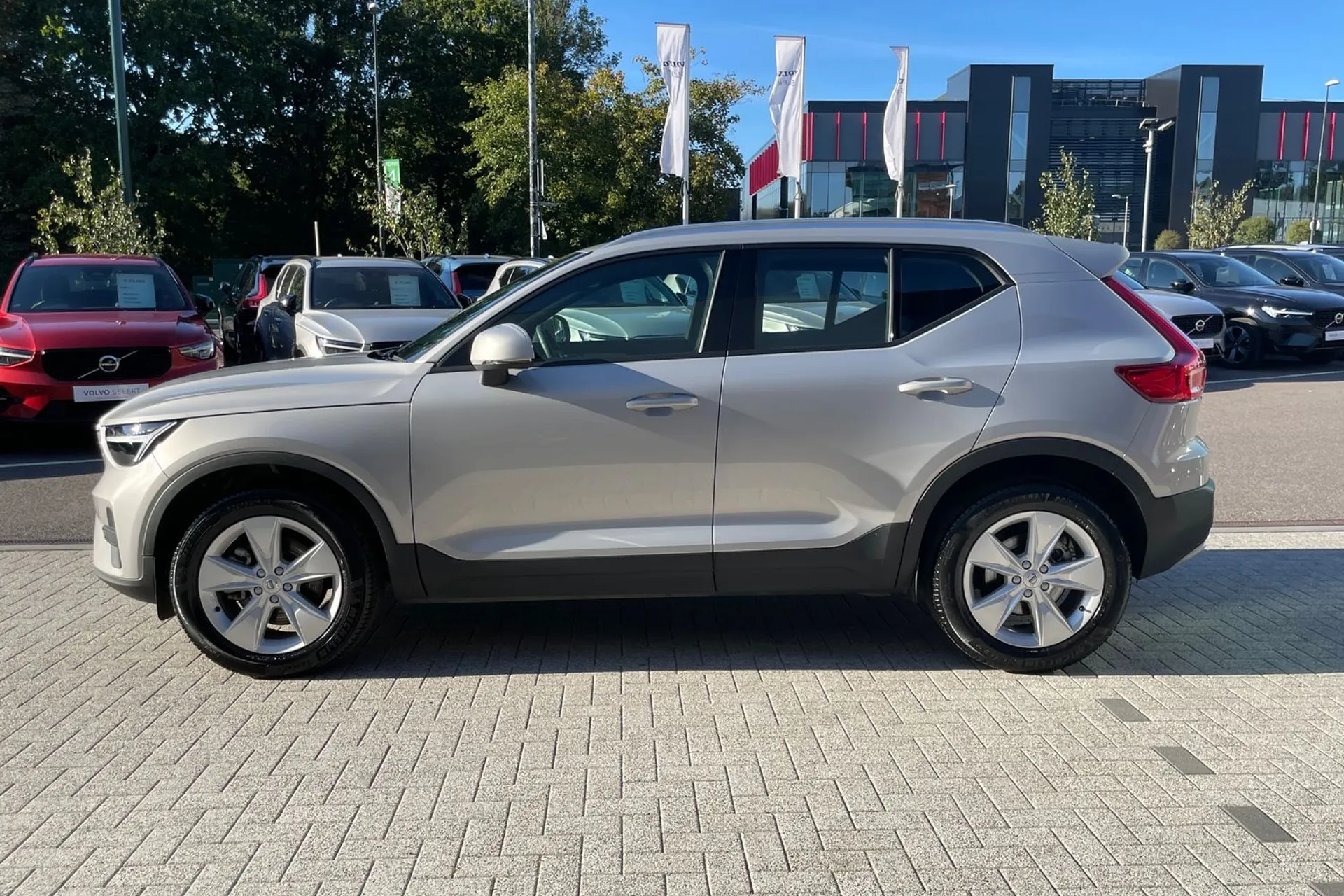 Volvo XC40 thumbnail image number 7