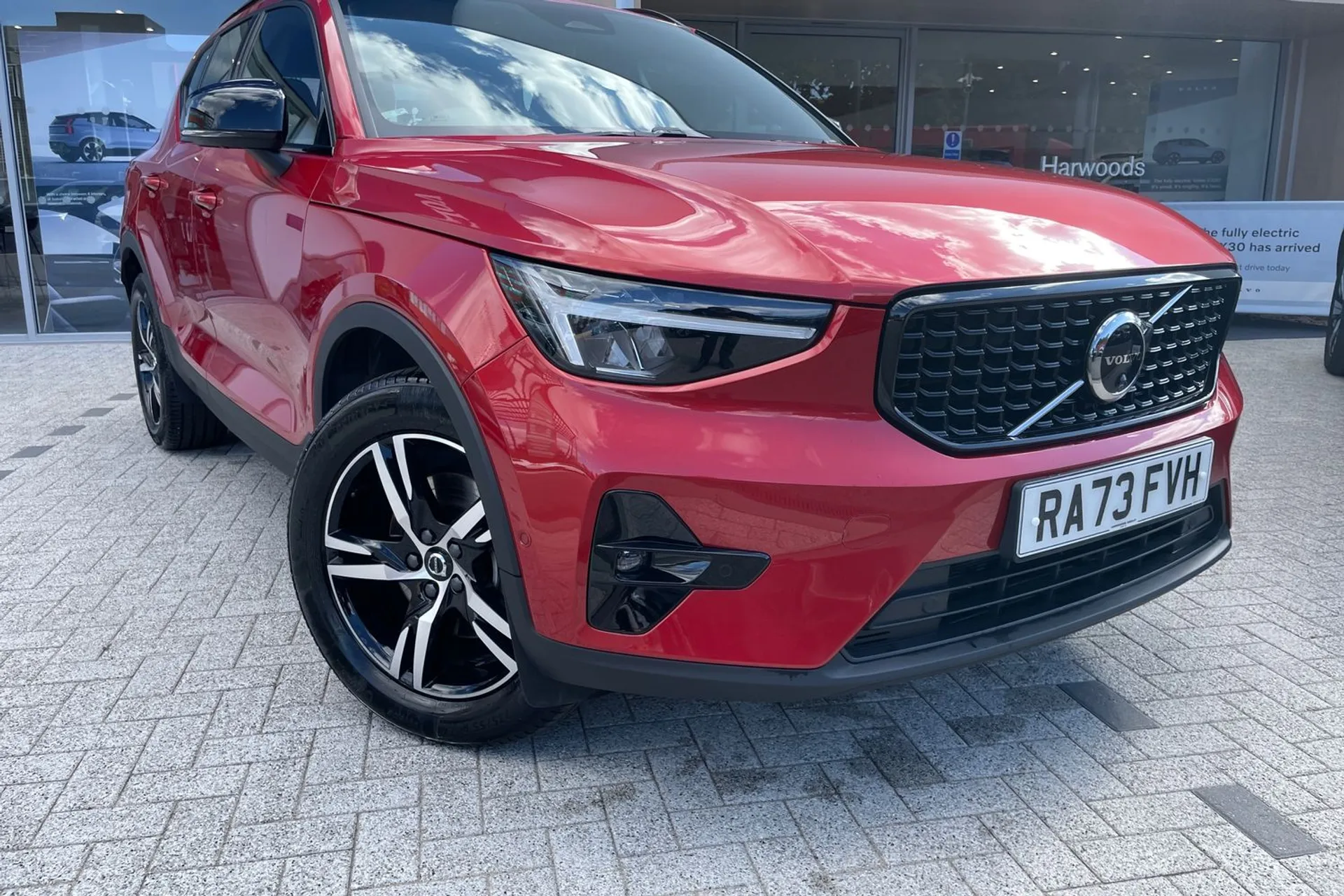 Volvo XC40 thumbnail image number 6