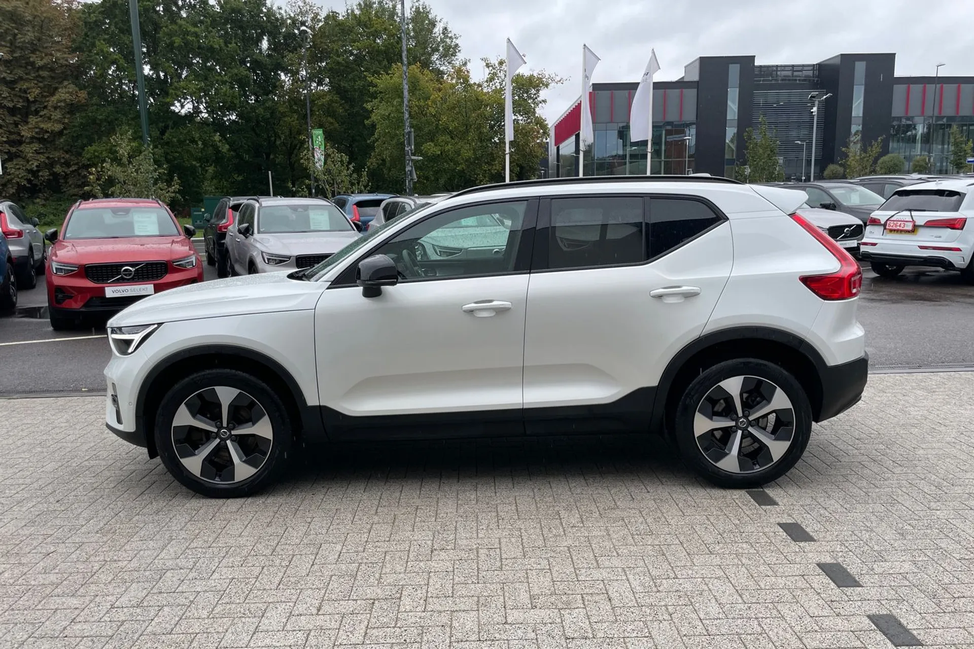 Volvo XC40 thumbnail image number 10