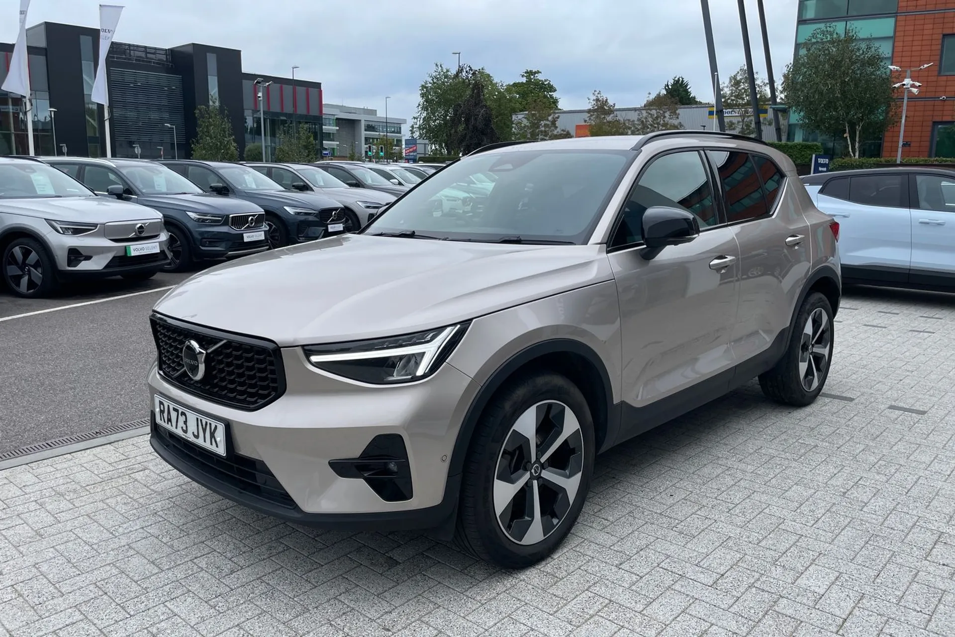 Volvo XC40 thumbnail image number 11