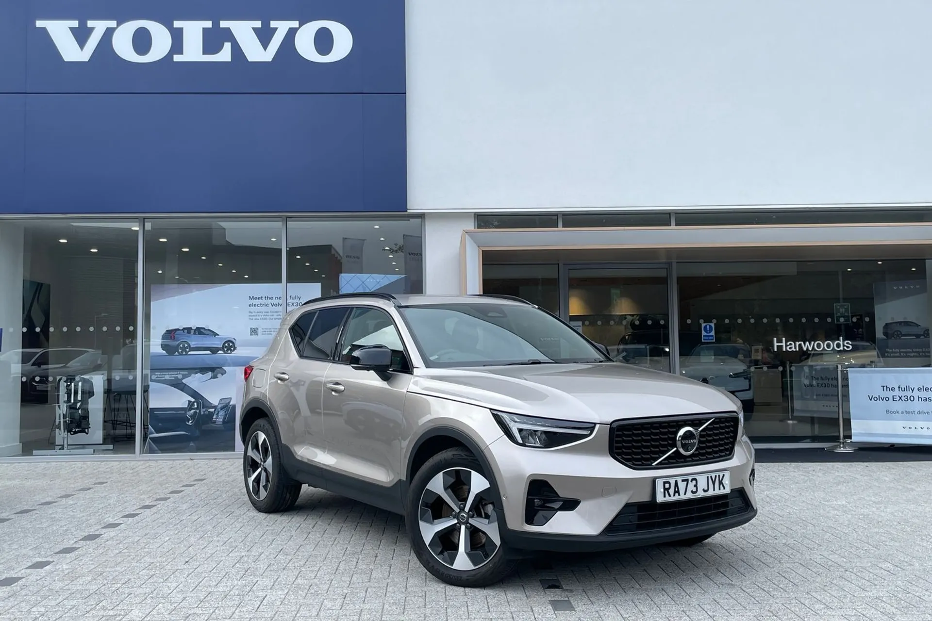 Volvo XC40 focused image