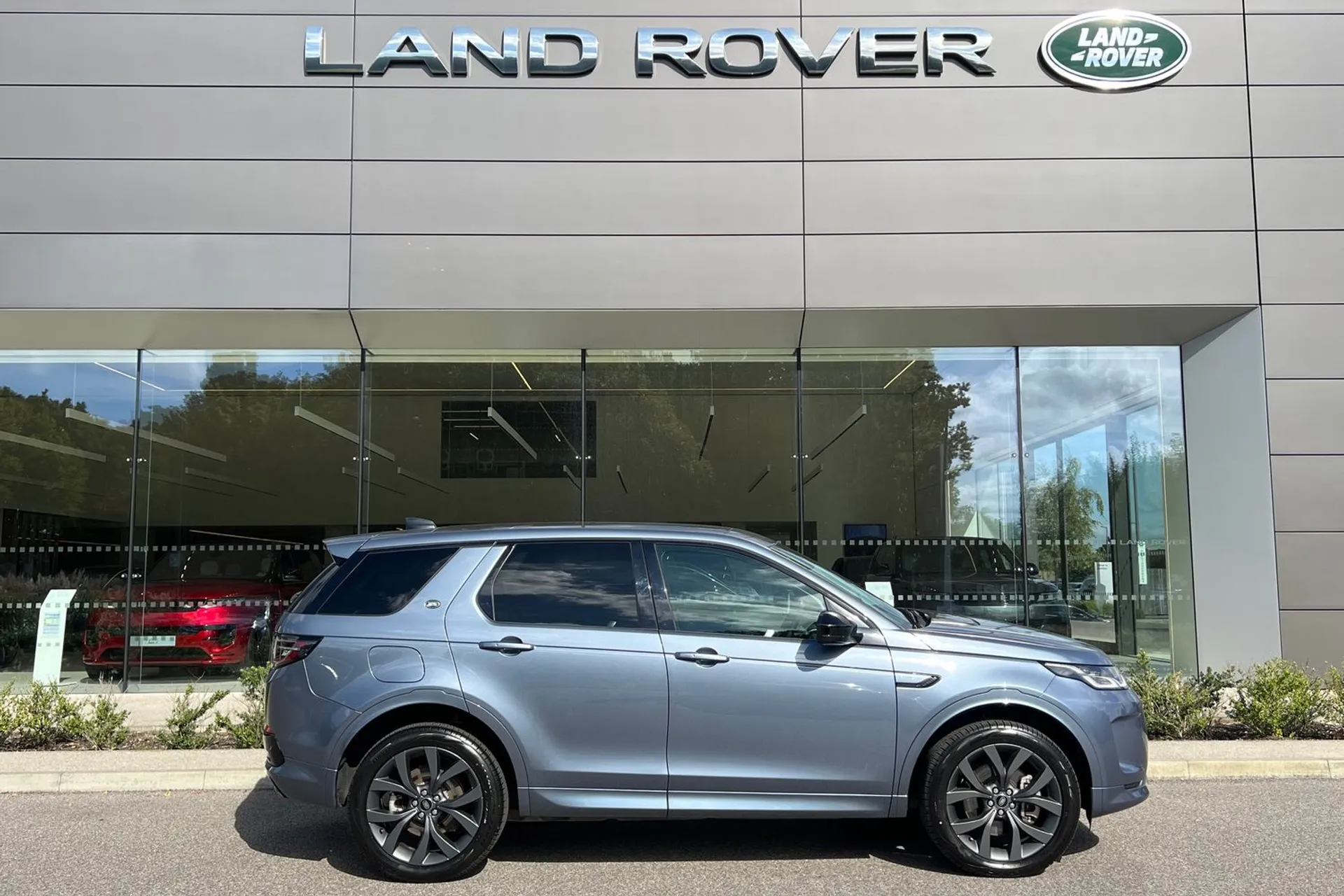 LAND ROVER DISCOVERY SPORT thumbnail image number 2