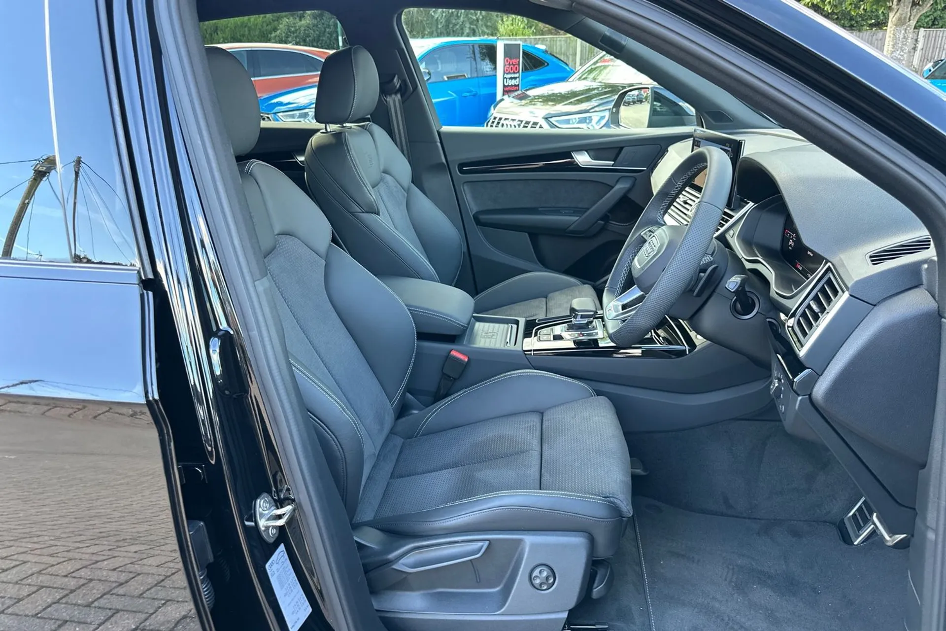 Audi Q5 thumbnail image number 35