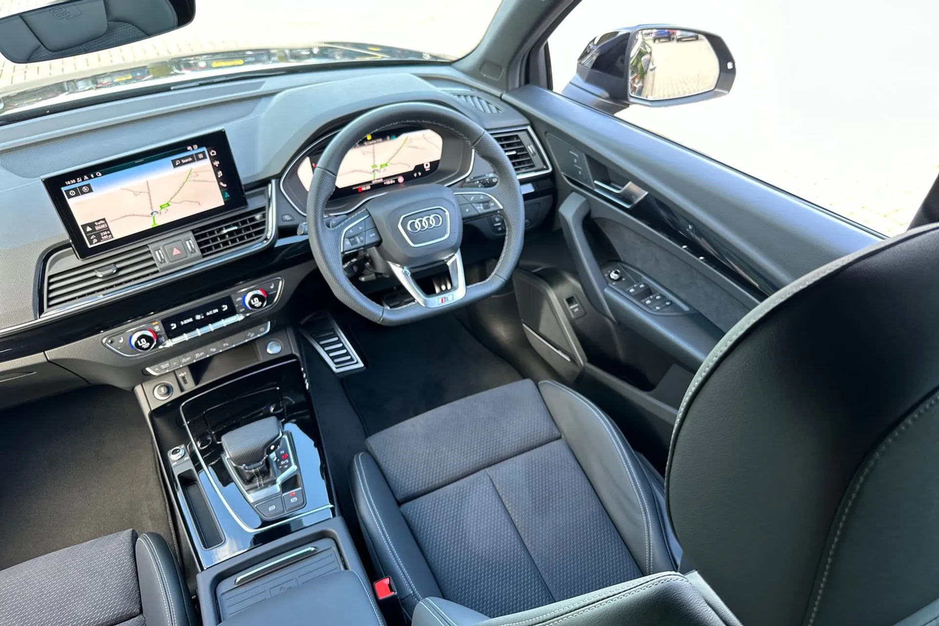 Audi Q5 thumbnail image number 42