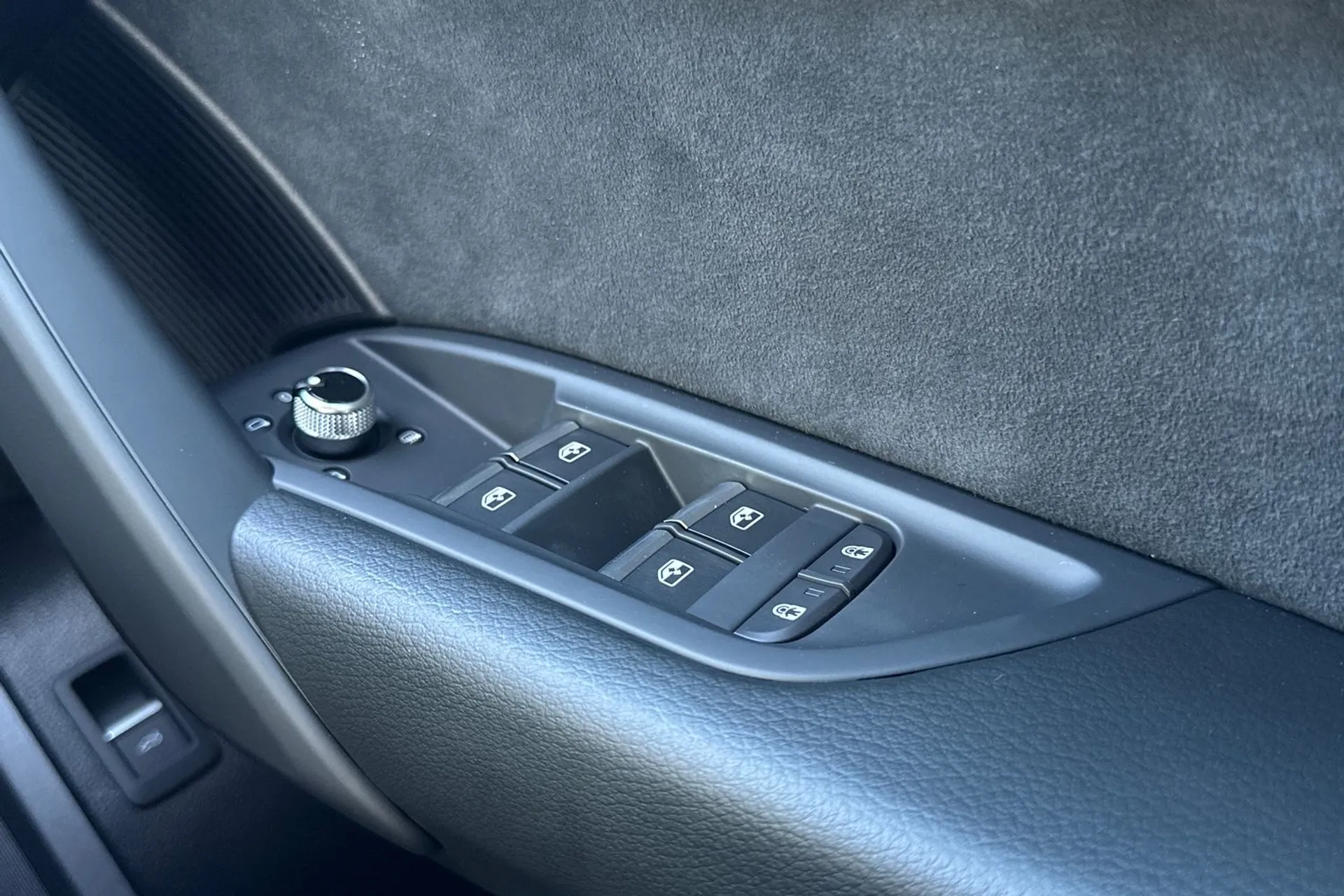 Audi Q5 thumbnail image number 16