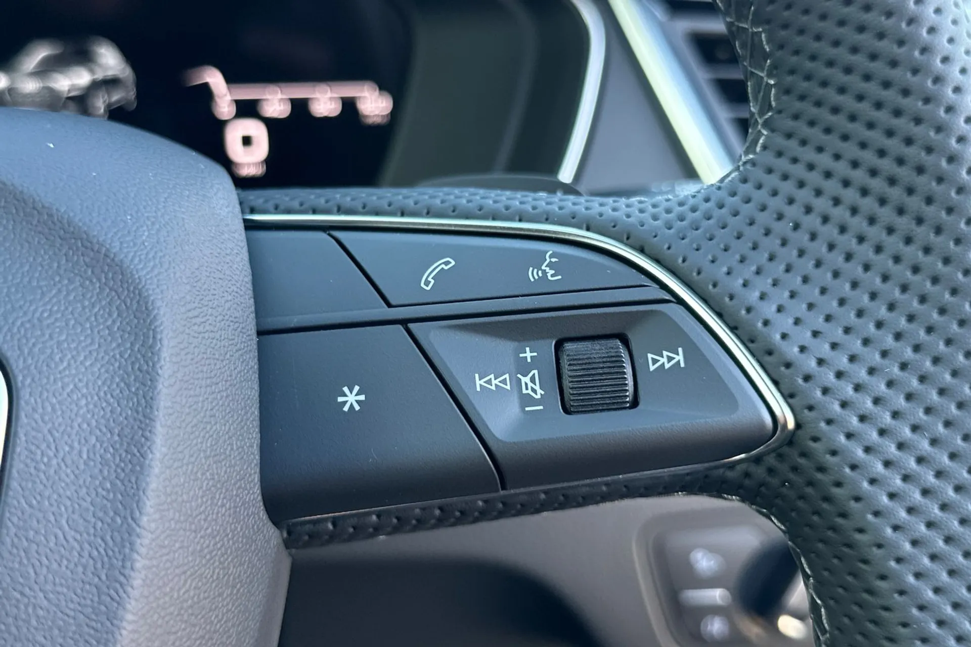 Audi Q5 thumbnail image number 18