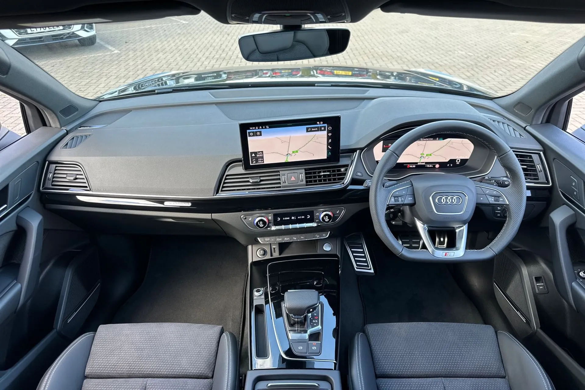 Audi Q5 thumbnail image number 3