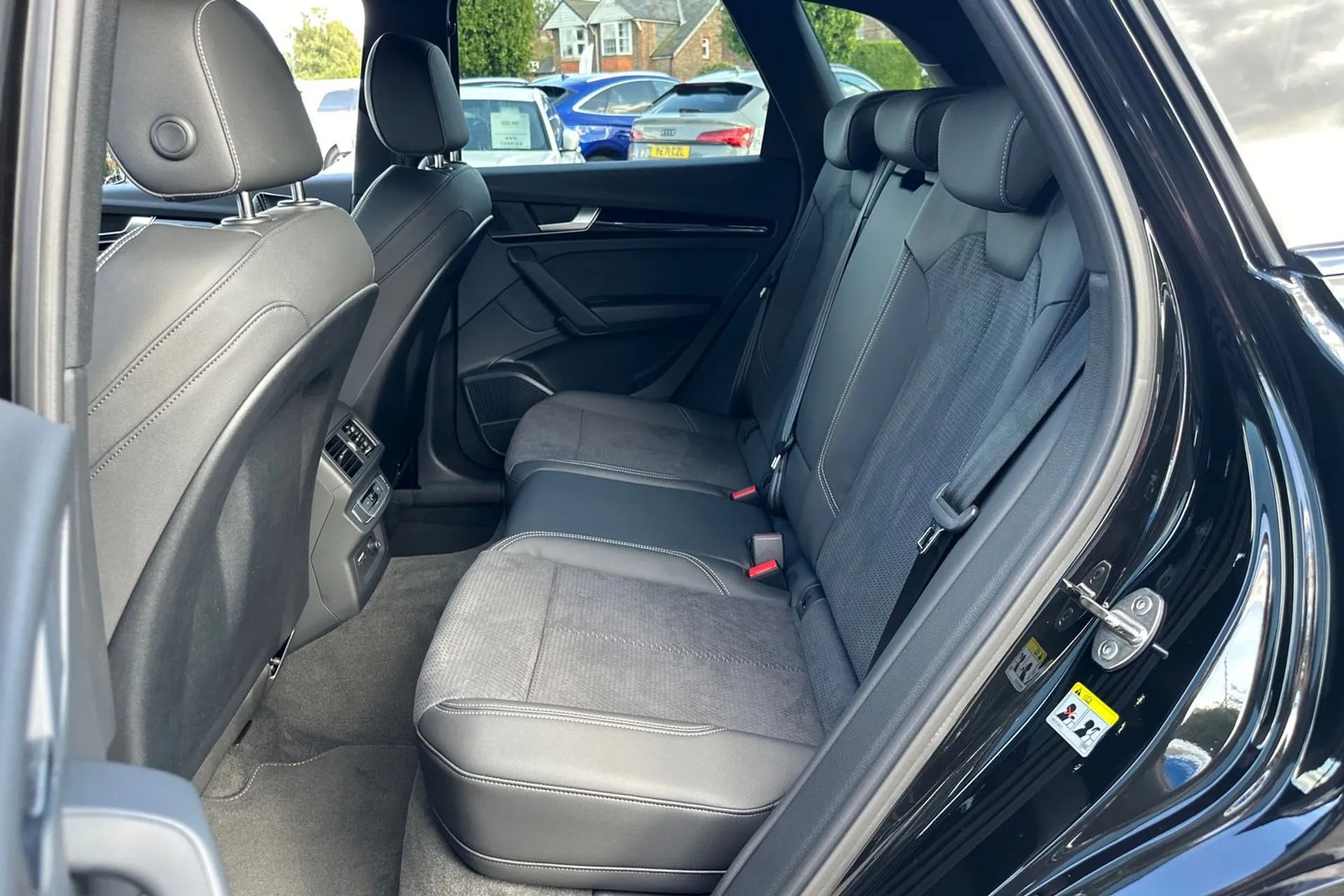 Audi Q5 thumbnail image number 39