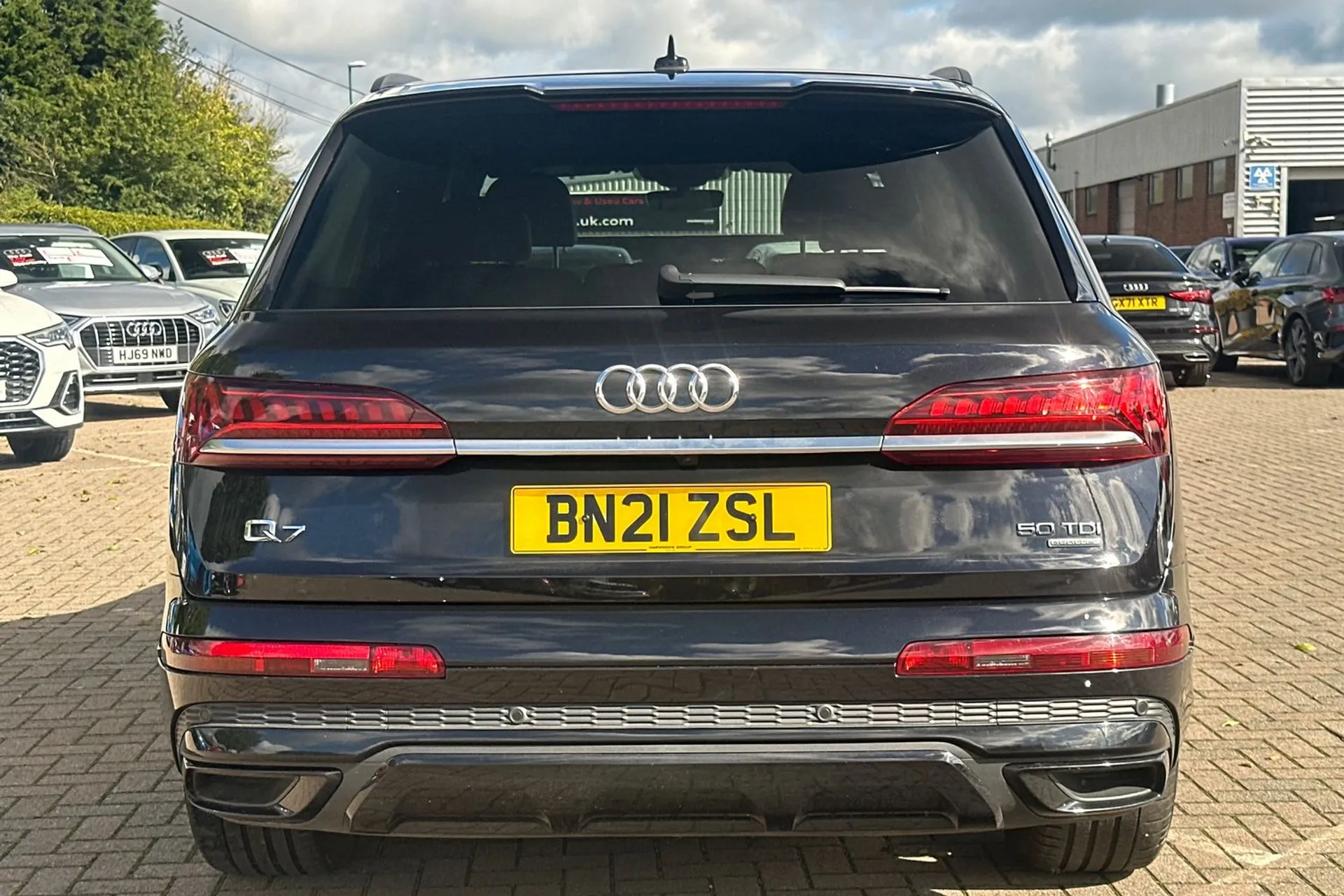 Audi Q7 thumbnail image number 6