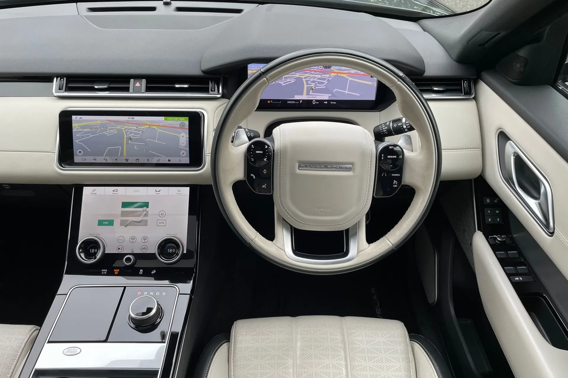 LAND ROVER RANGE ROVER VELAR thumbnail image number 40