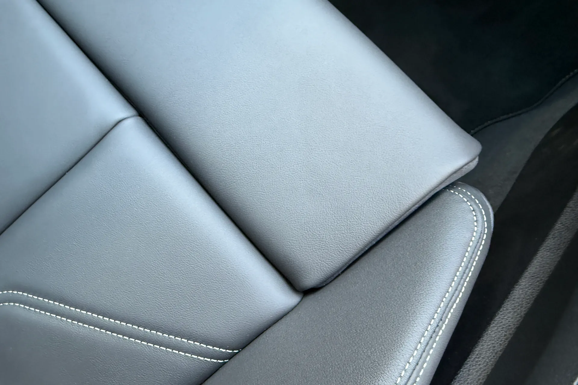 Audi Q3 thumbnail image number 32