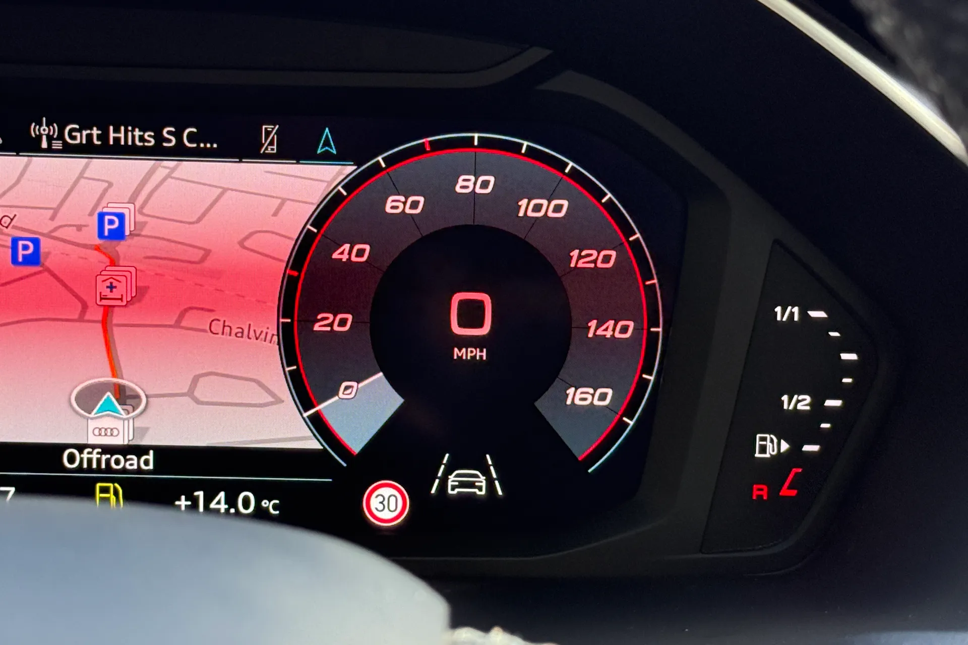 Audi Q3 thumbnail image number 17