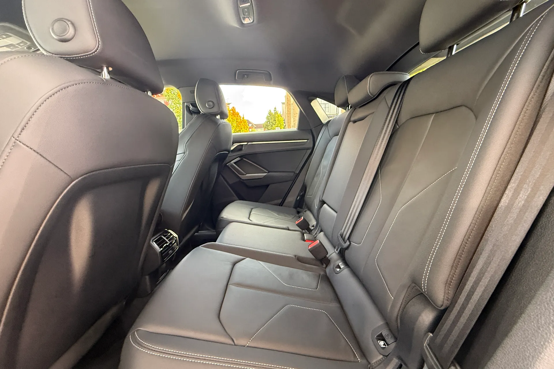 Audi Q3 thumbnail image number 60