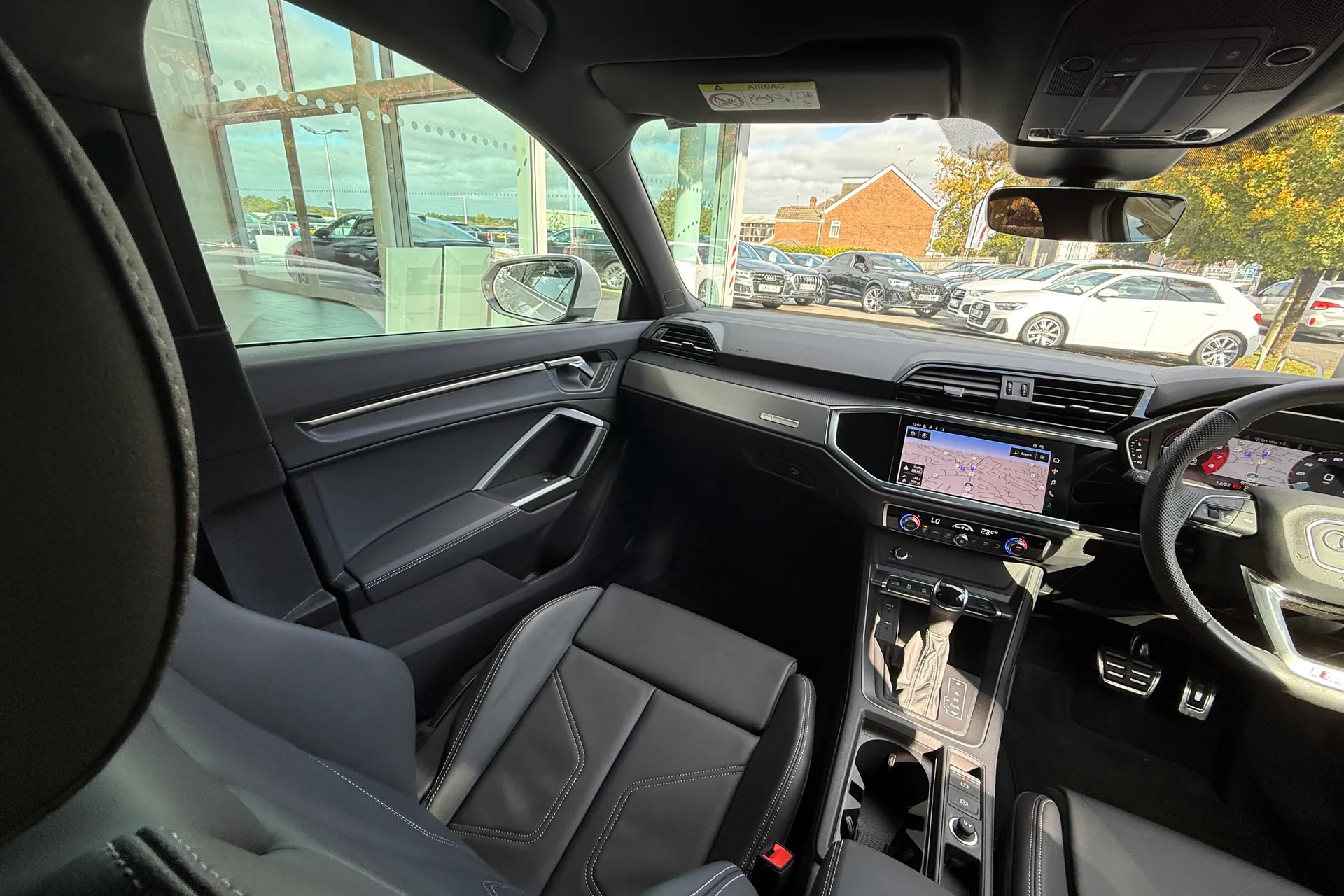 Audi Q3 thumbnail image number 50