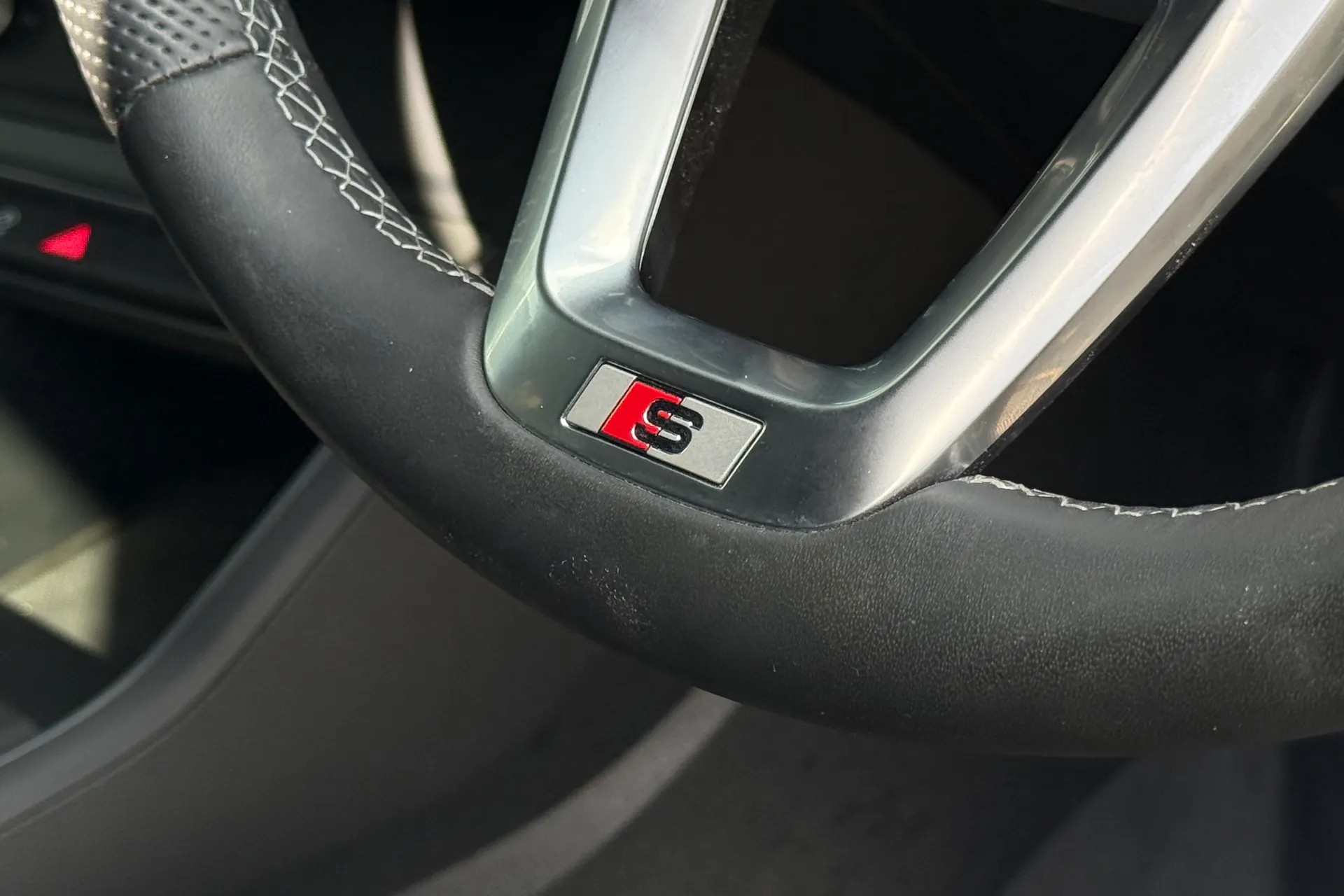 Audi Q3 thumbnail image number 64