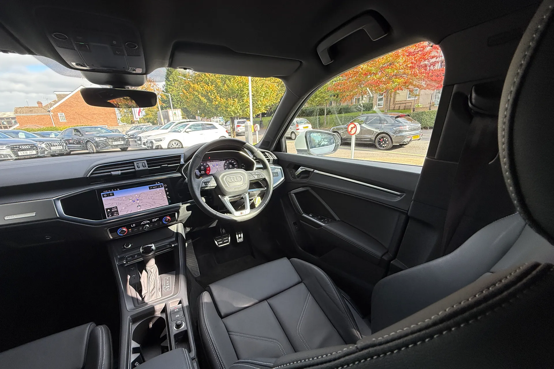 Audi Q3 thumbnail image number 49