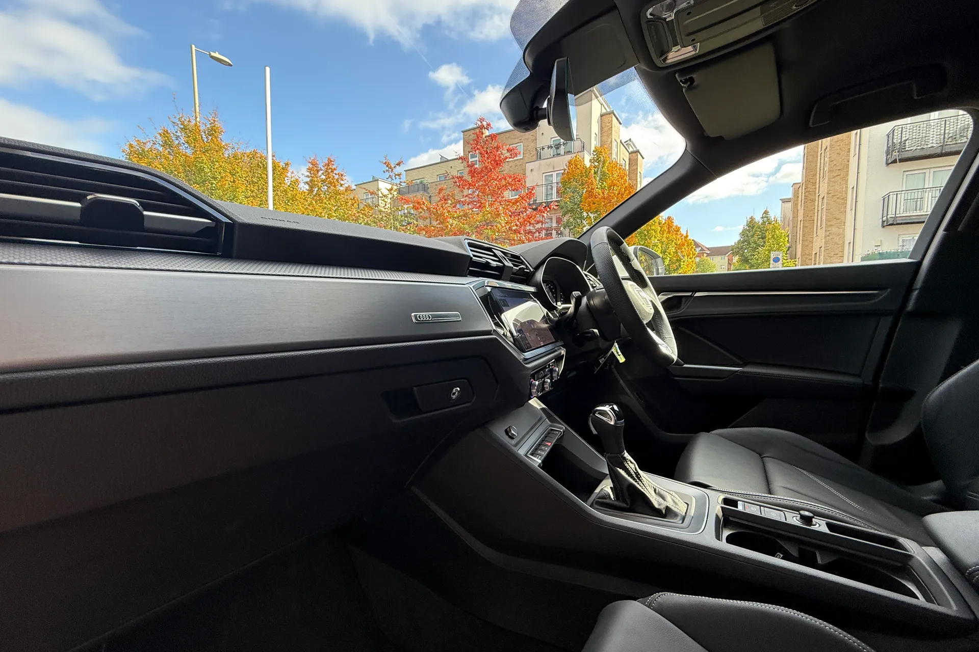 Audi Q3 thumbnail image number 5