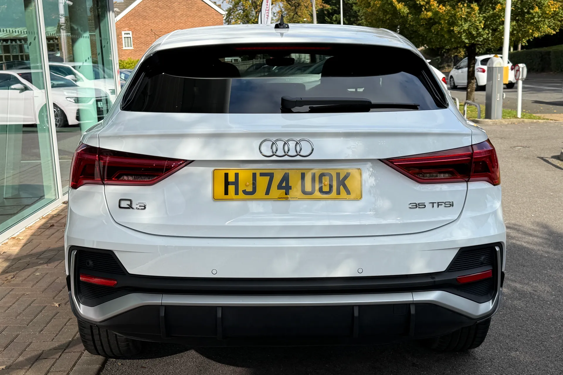 Audi Q3 thumbnail image number 59