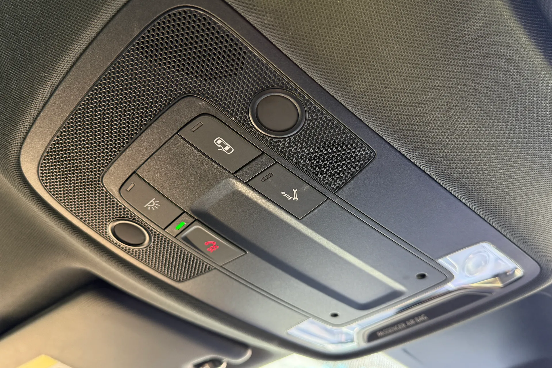 Audi Q3 thumbnail image number 36