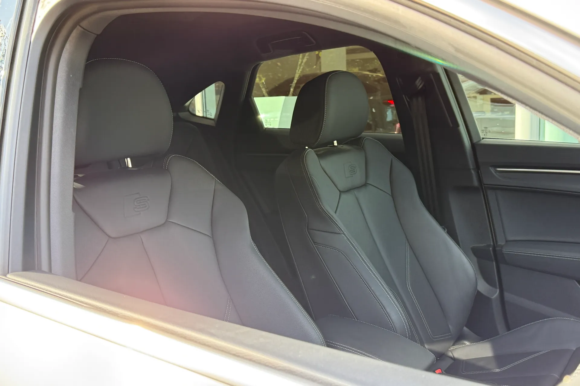 Audi Q3 thumbnail image number 40