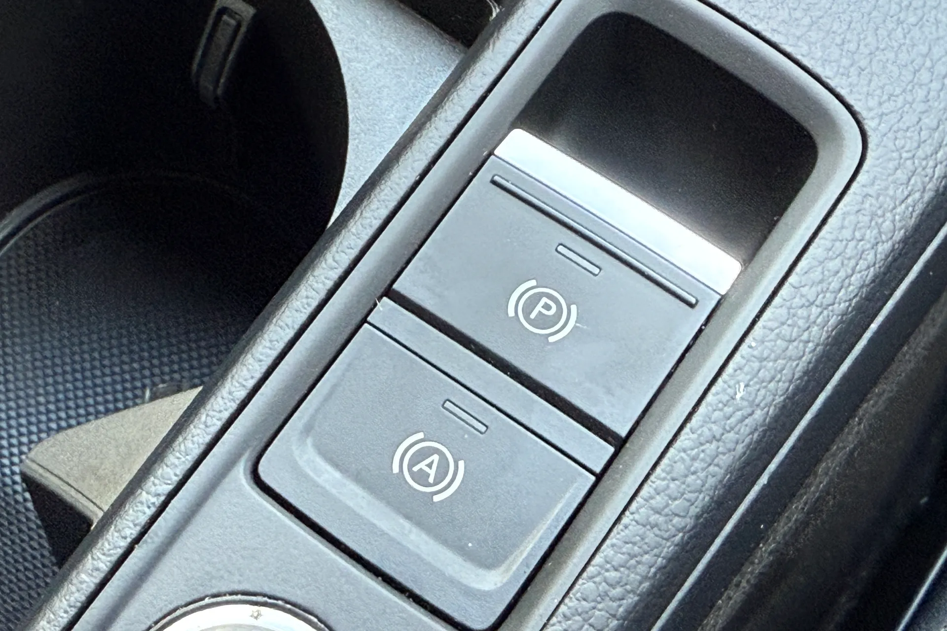 Audi Q3 thumbnail image number 29