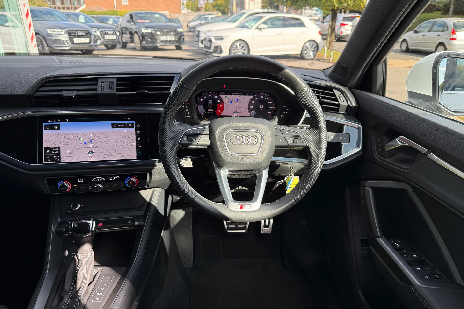 Audi Q3 thumbnail image number 48