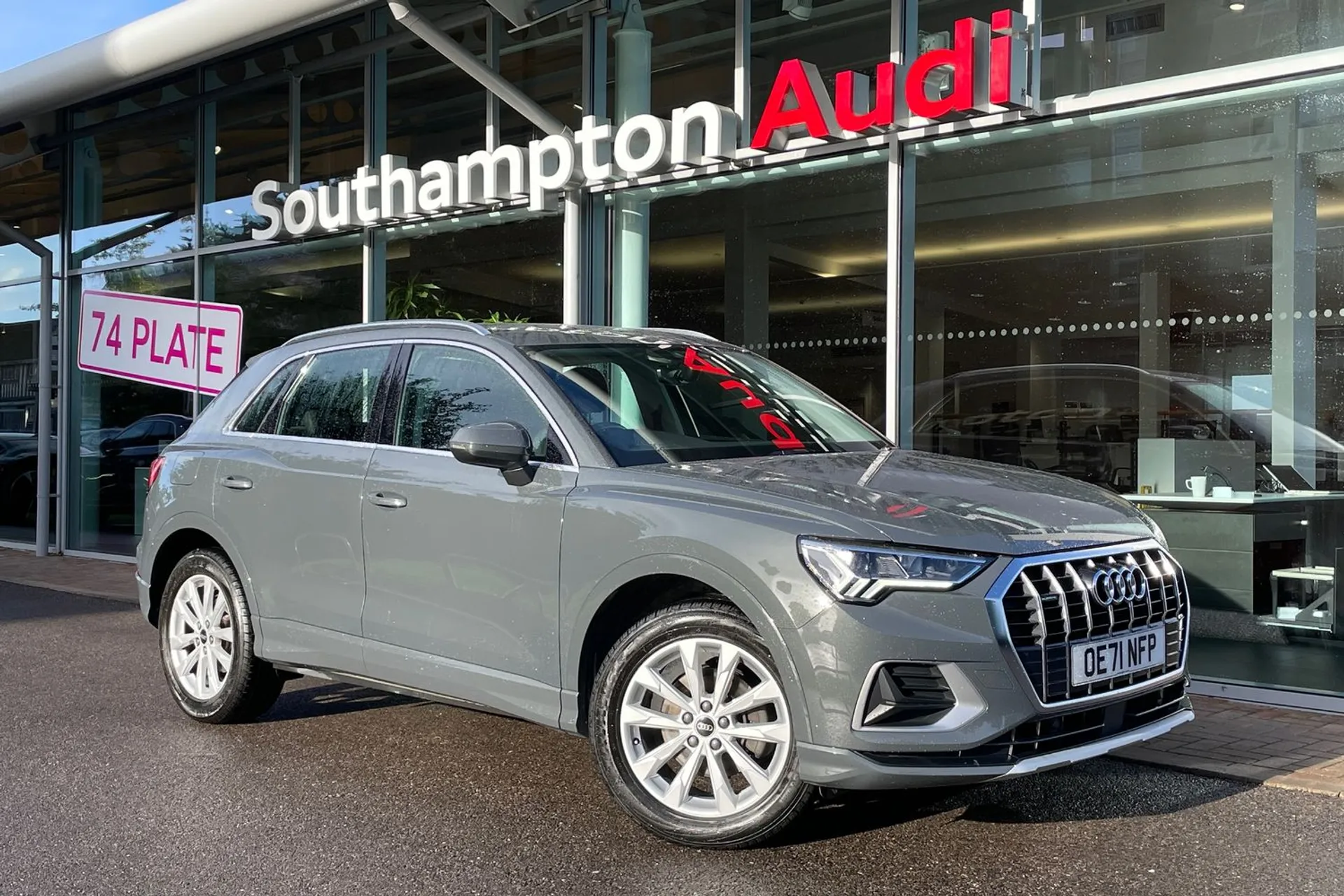 Audi Q3 focused image