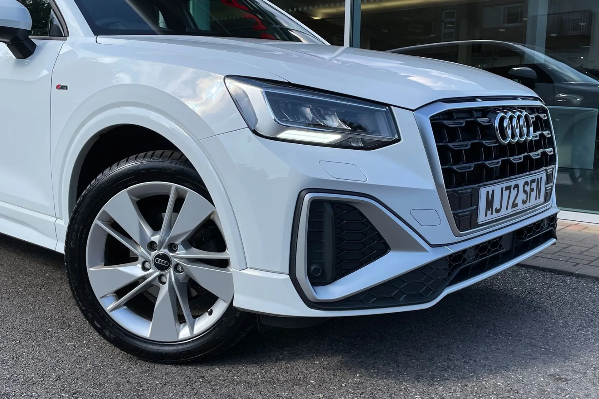 Audi Q2 thumbnail image number 6