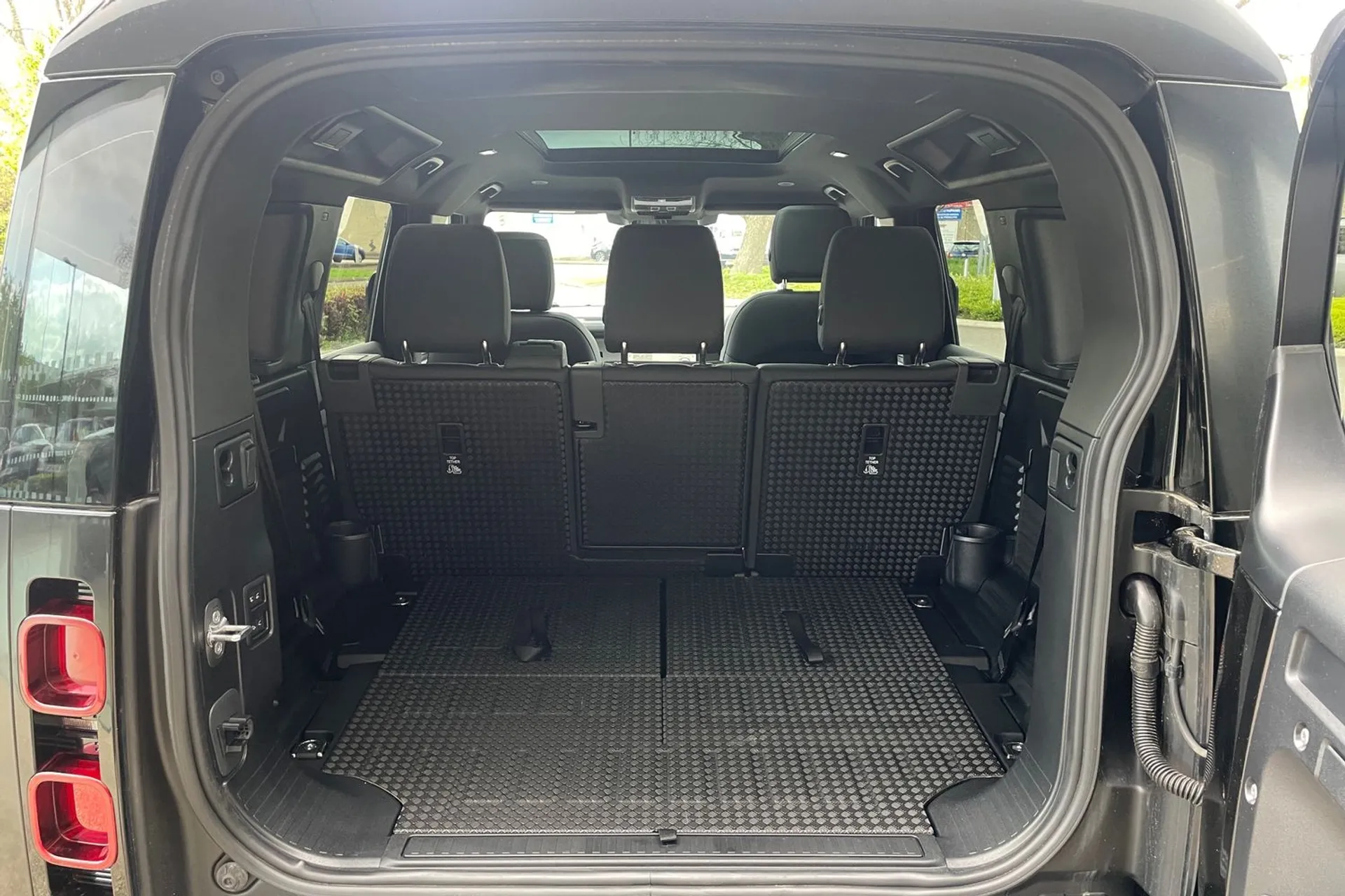 LAND ROVER DEFENDER thumbnail image number 46