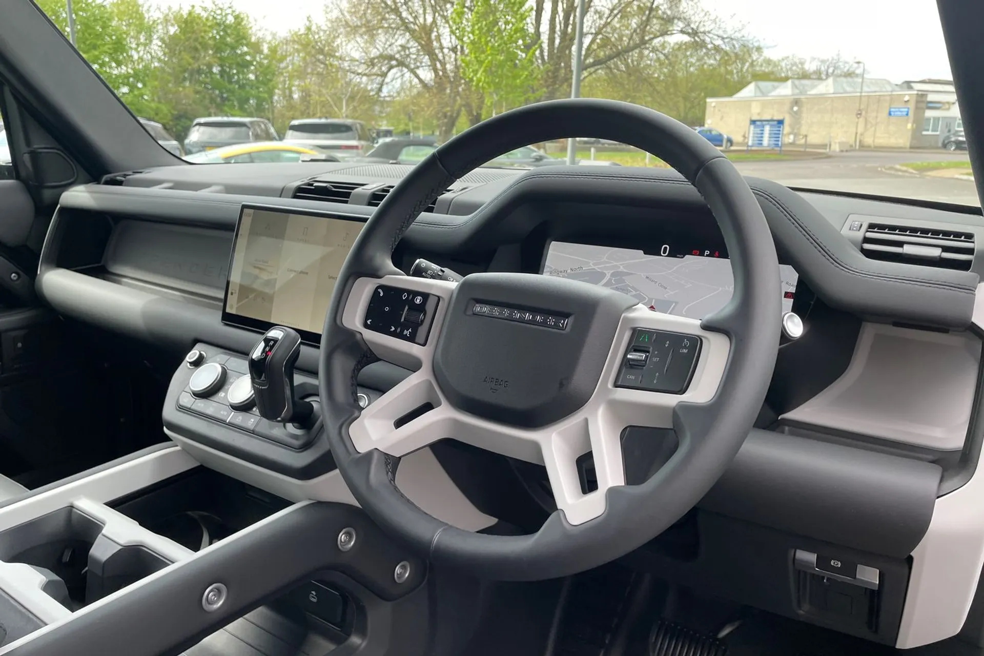 LAND ROVER DEFENDER thumbnail image number 31