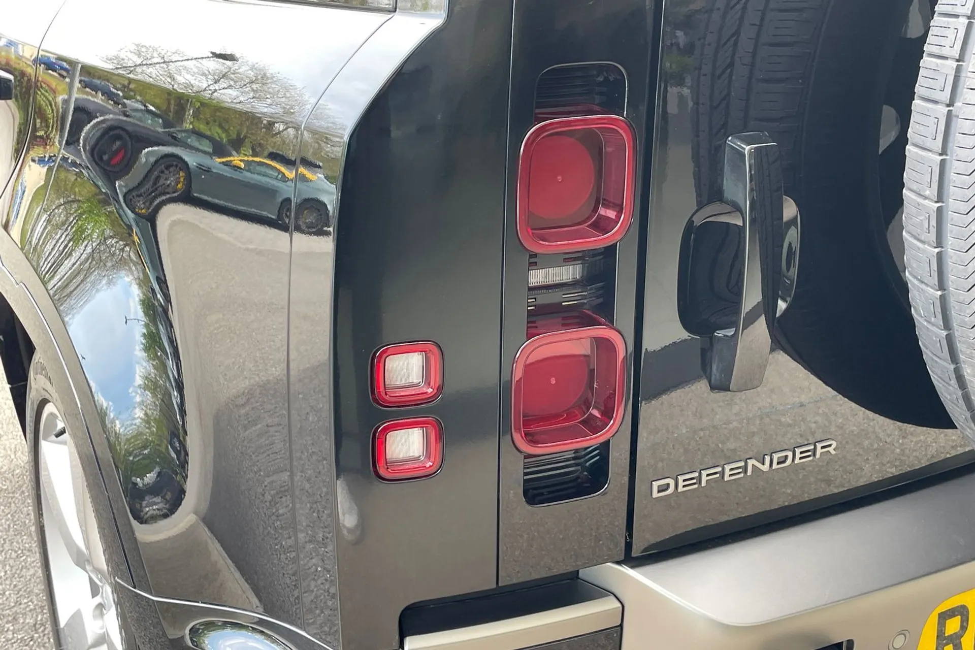 LAND ROVER DEFENDER thumbnail image number 64