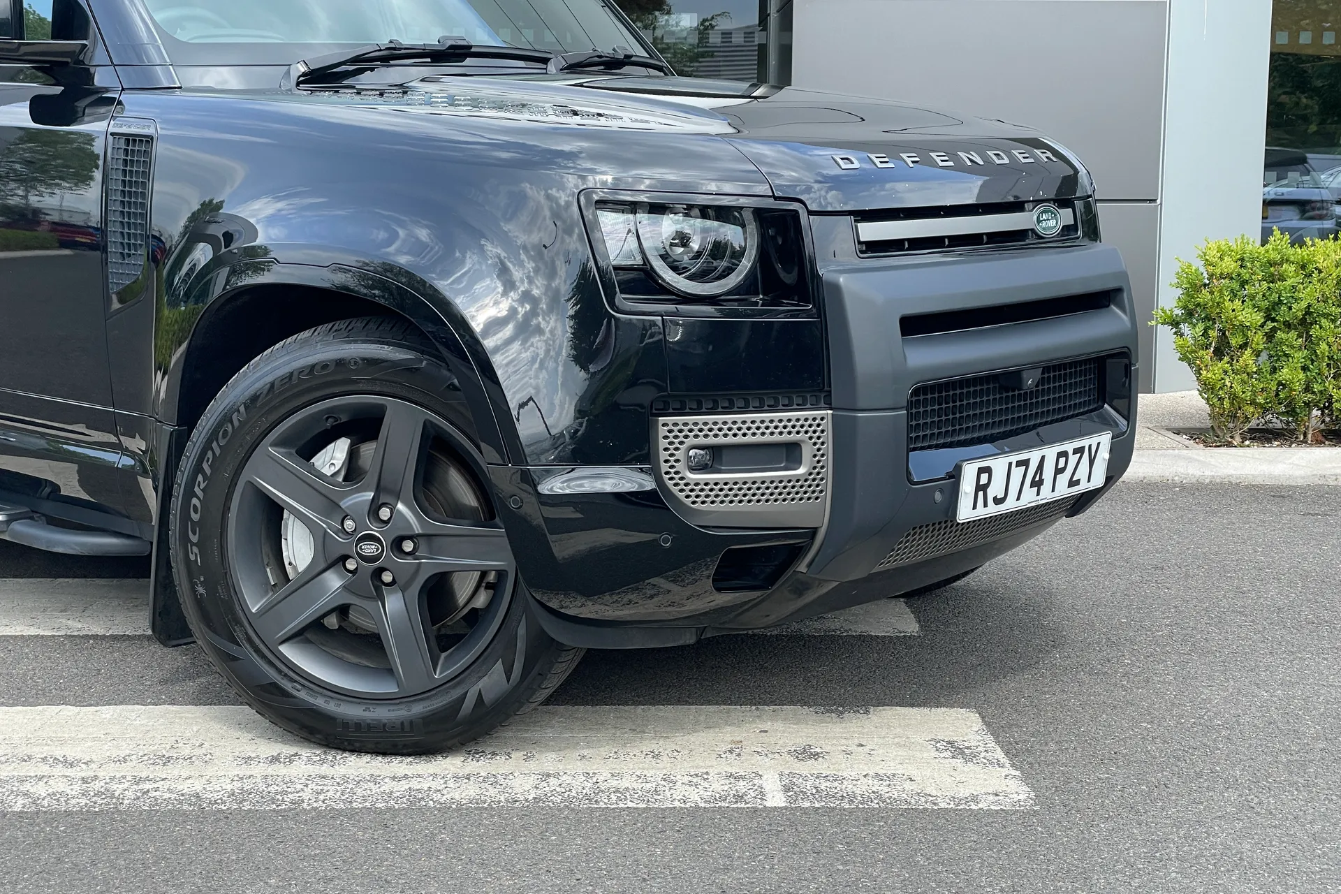 LAND ROVER DEFENDER thumbnail image number 29