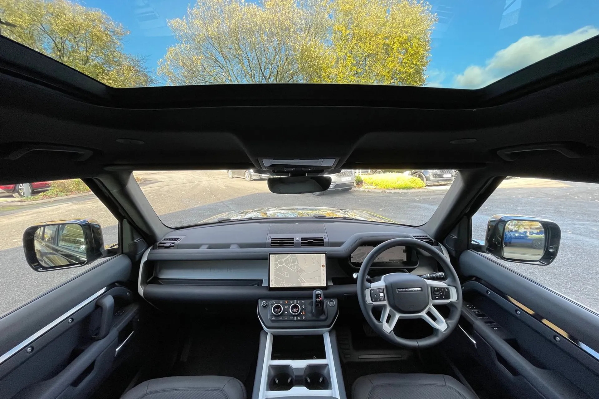 LAND ROVER DEFENDER thumbnail image number 3
