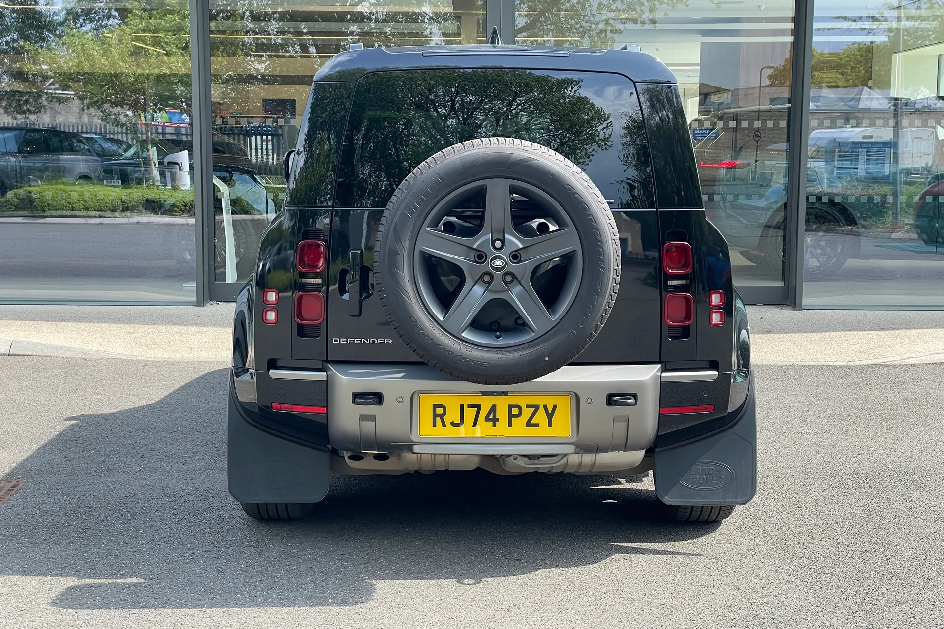 LAND ROVER DEFENDER thumbnail image number 8