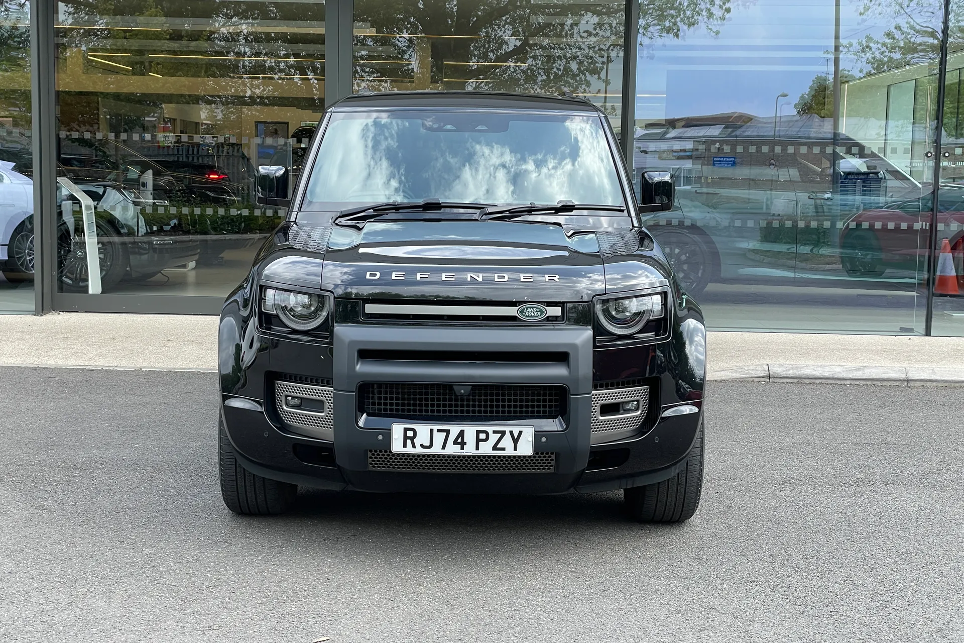 LAND ROVER DEFENDER thumbnail image number 6