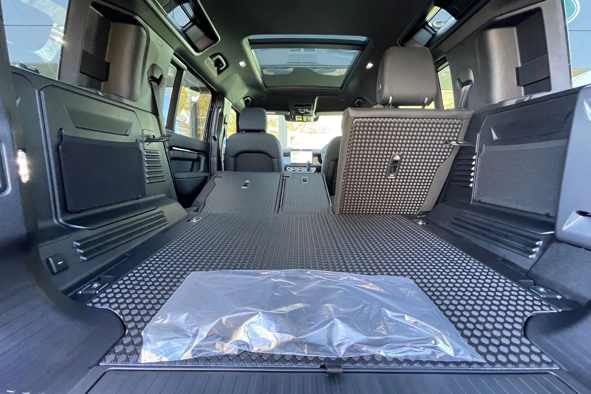 LAND ROVER DEFENDER thumbnail image number 43