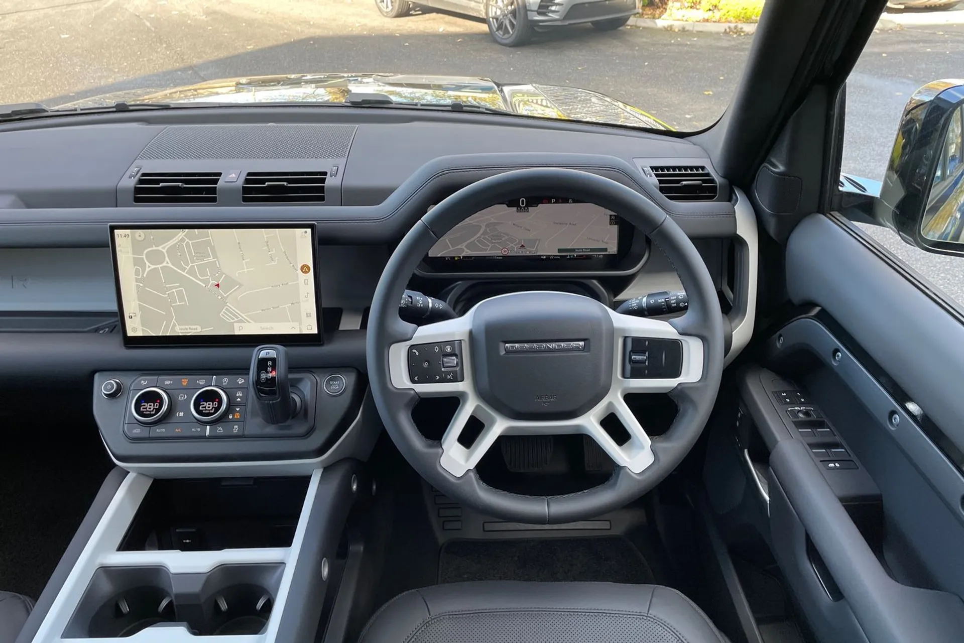 LAND ROVER DEFENDER thumbnail image number 12