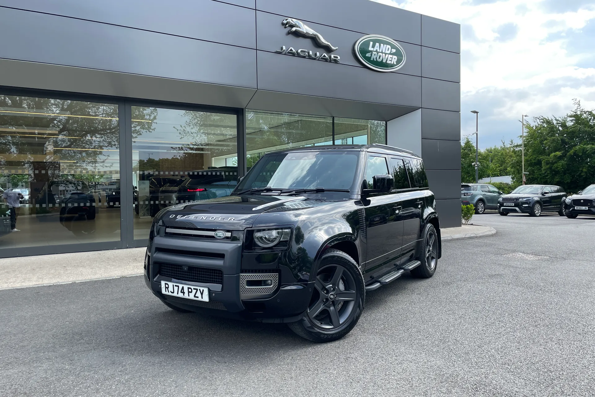 LAND ROVER DEFENDER thumbnail image number 27