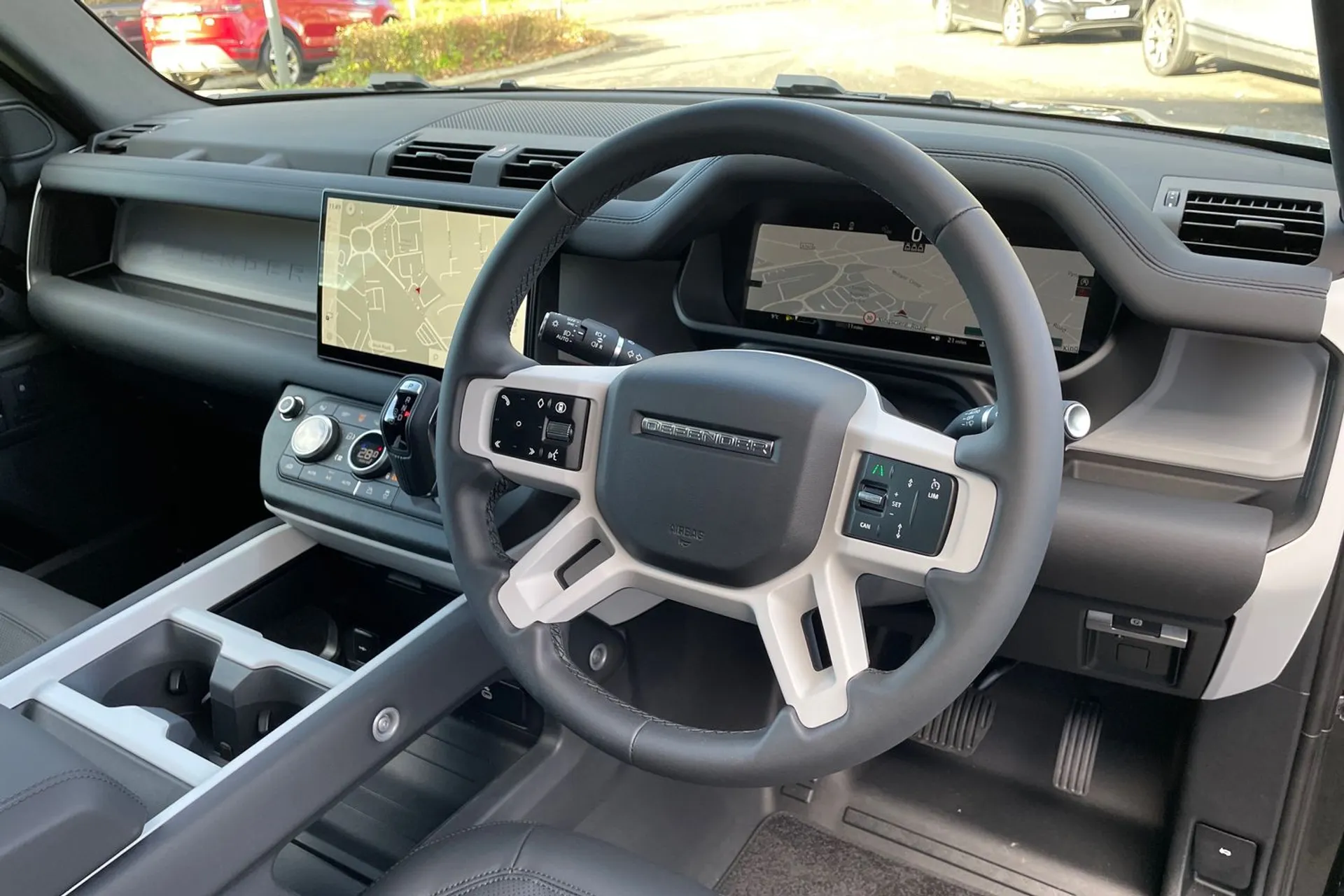 LAND ROVER DEFENDER thumbnail image number 30