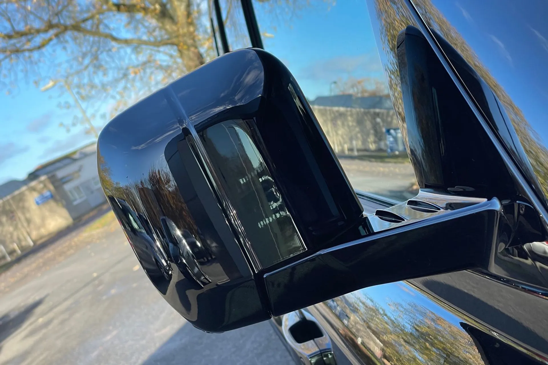 LAND ROVER DEFENDER thumbnail image number 59