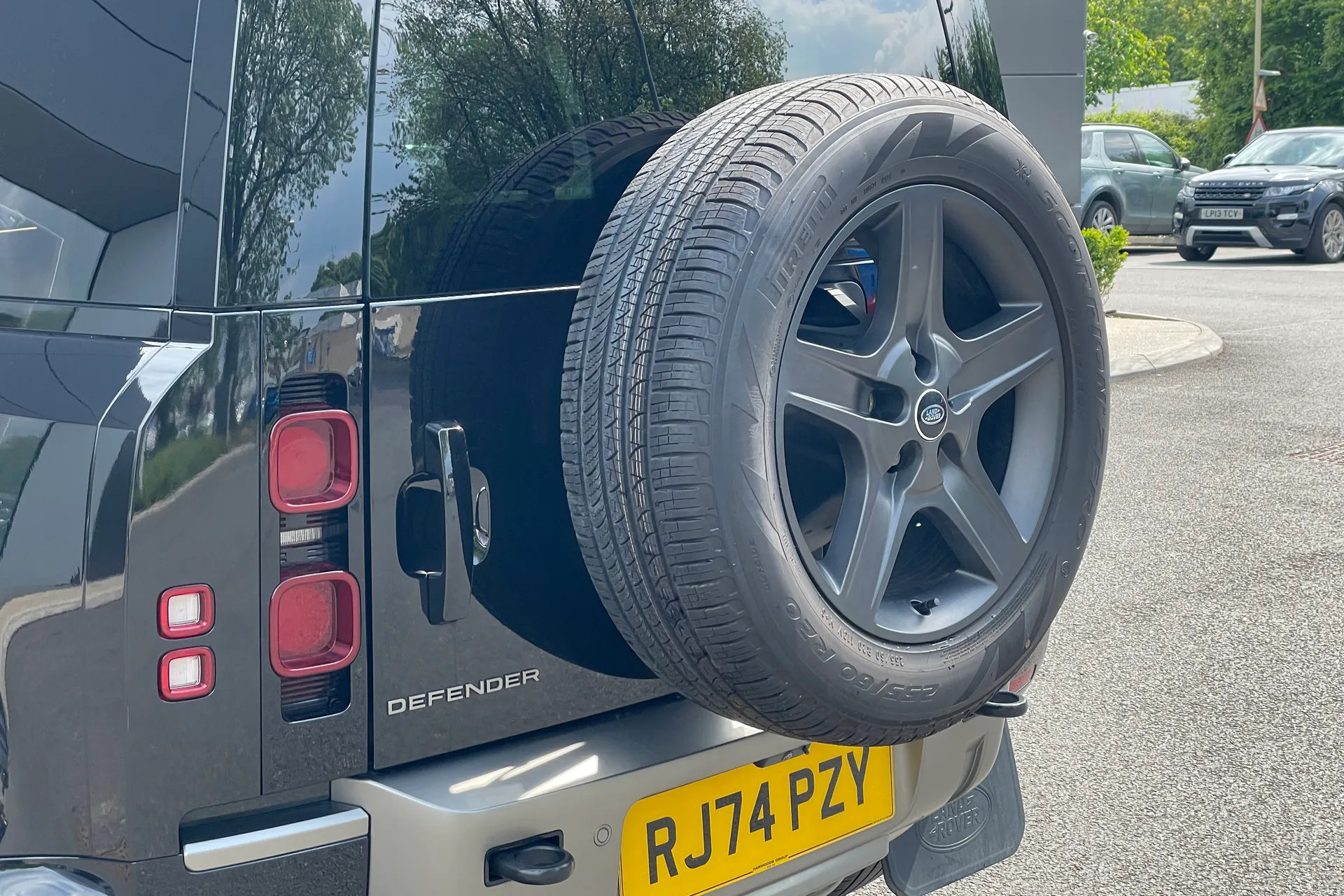 LAND ROVER DEFENDER thumbnail image number 47